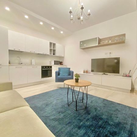 밀라노 Elegance Duomo 아파트 외부 사진